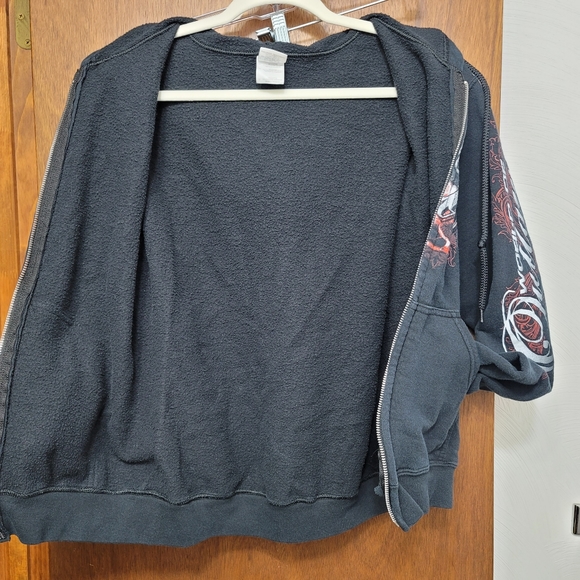 LN.  World of Outlaws hoodie.  Size S.  (559) - Picture 4 of 6